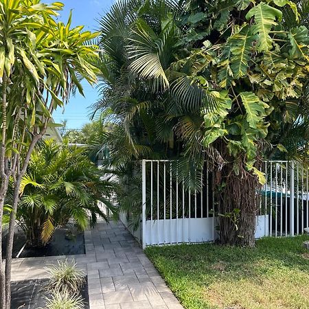 White Horse Motel Lake Worth Beach Exterior photo